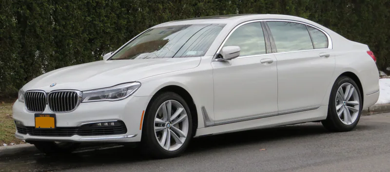 Грузияда жалға берілетін BMW 7 Series көлігі