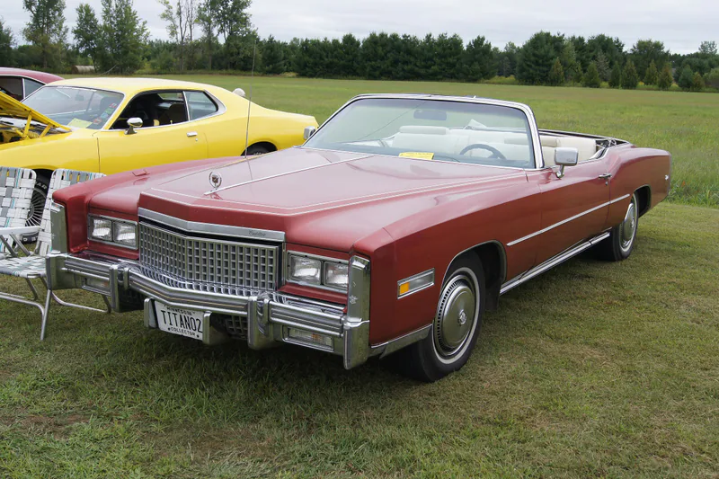 Грузияда жалға берілетін Cadillac Eldorado Convertible көлігі