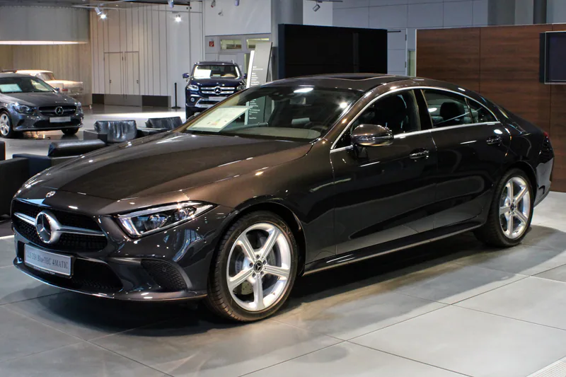 خودروی اجاره‌ای Mercedes-Benz CLS در گرجستان