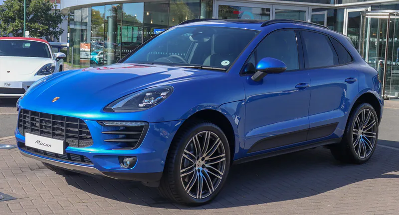 خودروی اجاره‌ای Porsche Macan در گرجستان