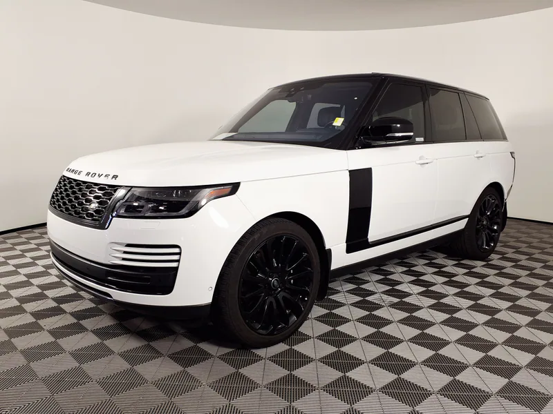 Грузияда жалға берілетін Land Rover Range Rover көлігі