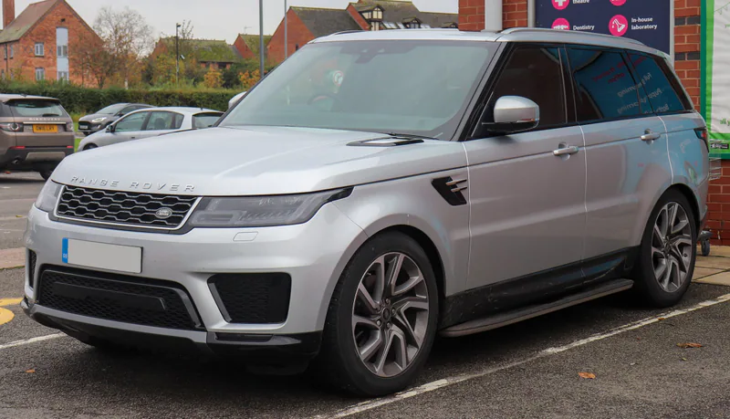 خودروی اجاره‌ای Land Rover Range Rover Sport در گرجستان